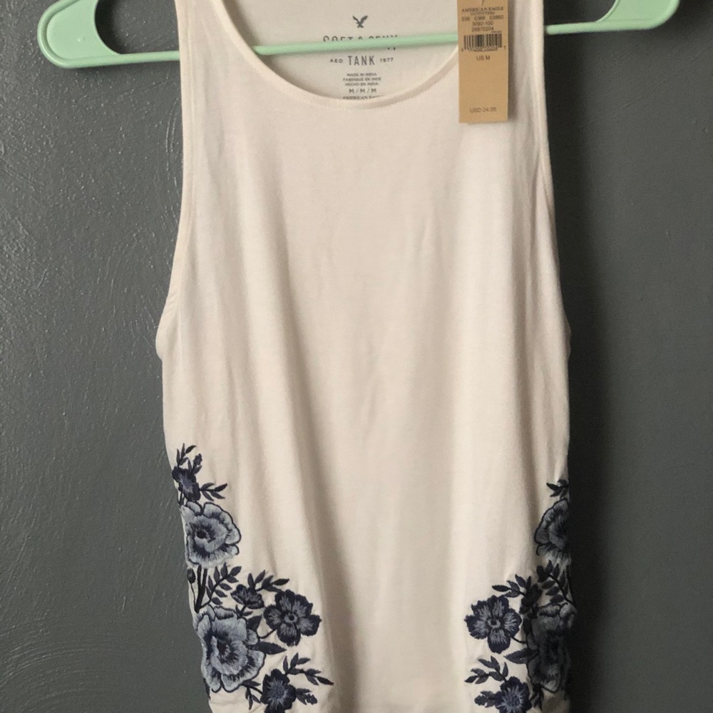 American Eagle tank size medium